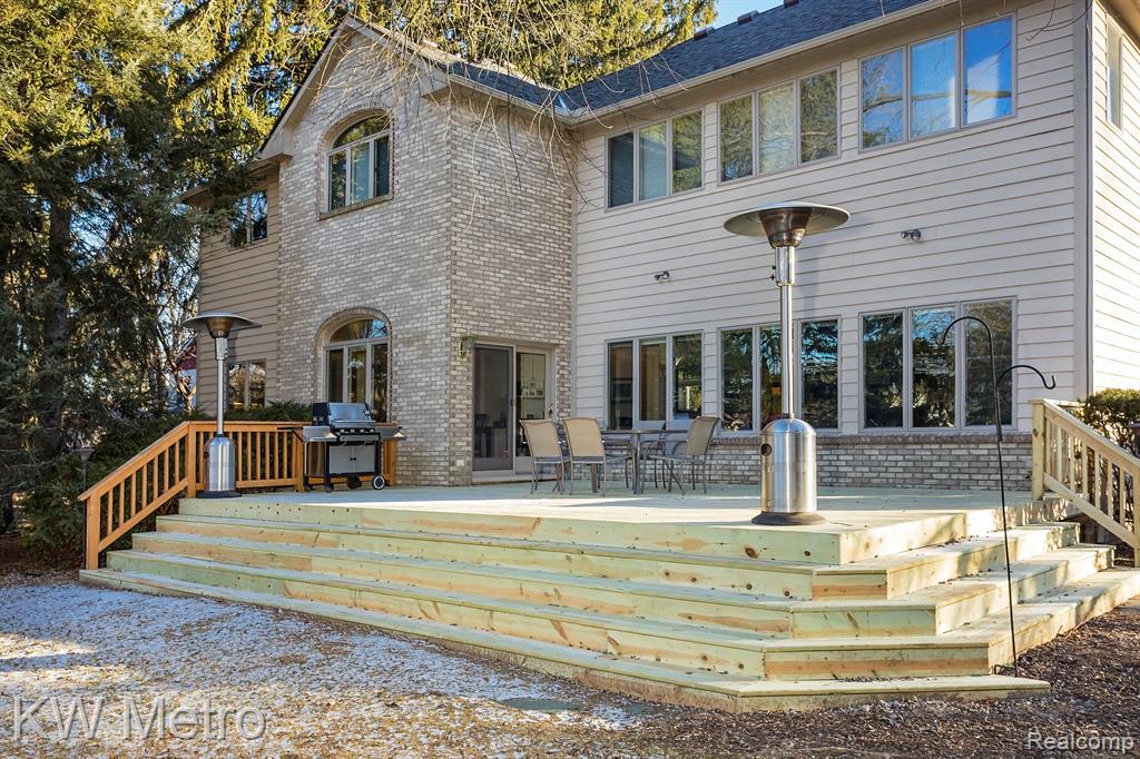 685 TRINWAY Drive, Troy, MI 48085 — Photo 48