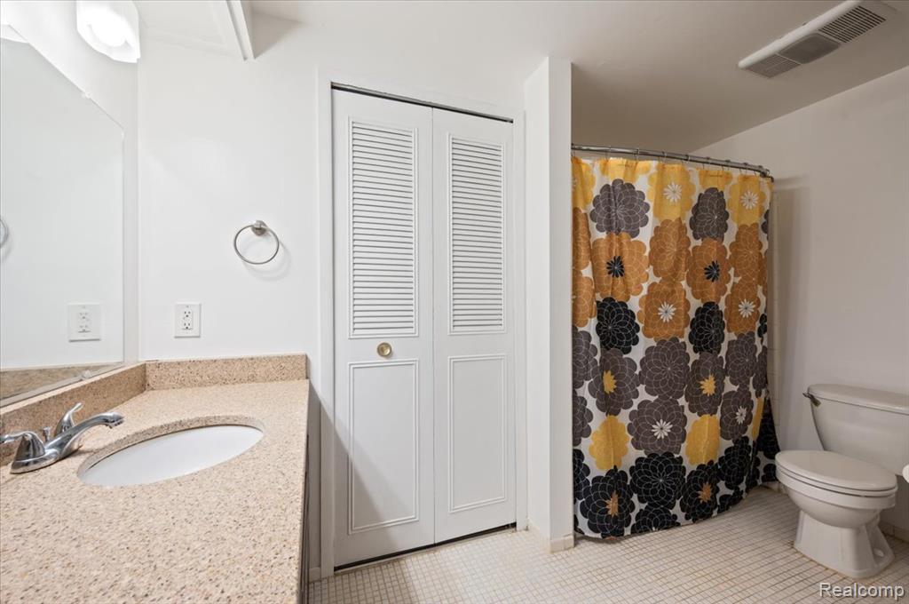 8323 Karam Boulevard, 4, Warren, MI 48093 — Photo 23