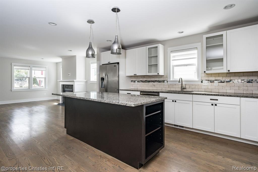 805 Forest Avenue, Royal Oak, MI 48067 — Photo 18