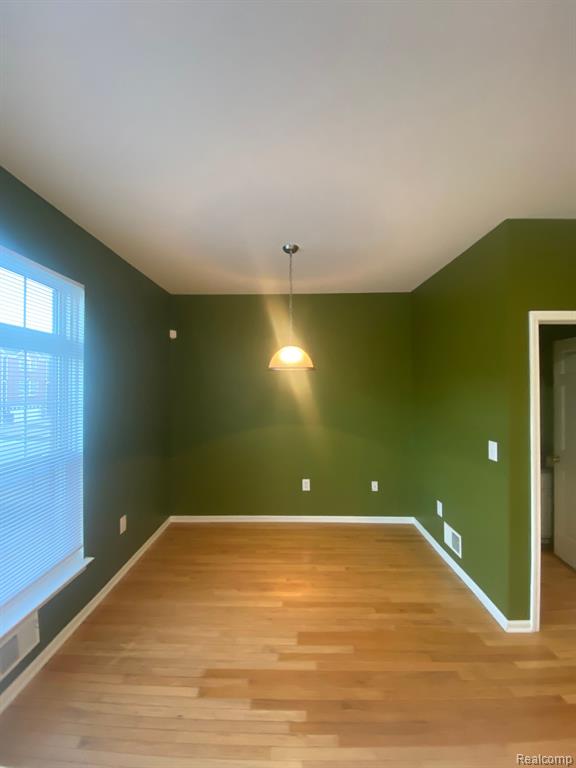 636 CHERRY ORCHARD Road, Canton, MI 48188 — Photo 9