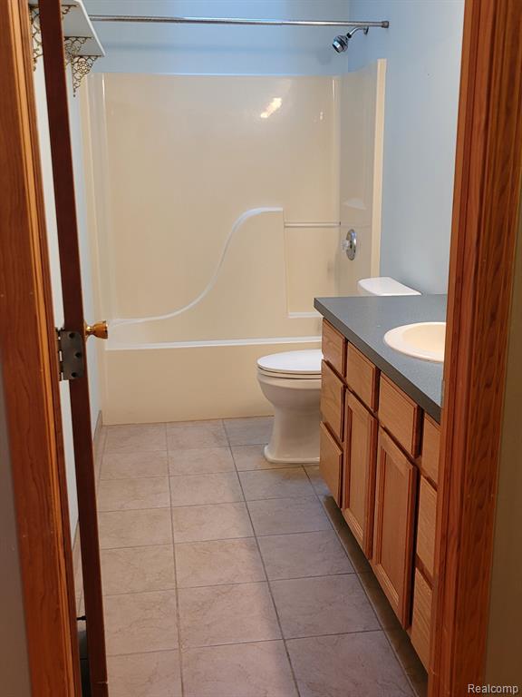 1311 YORKSHIRE Court, Saline, MI 48176 — Photo 14