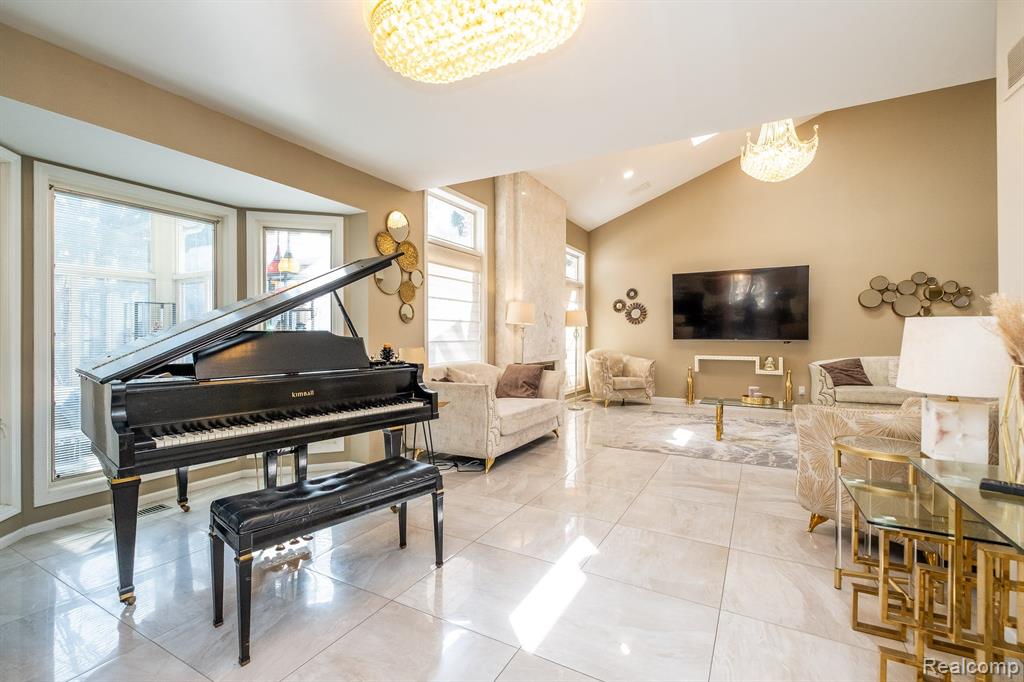 41924 ALDEN Drive, Clinton Twp, MI 48038 — Photo 12