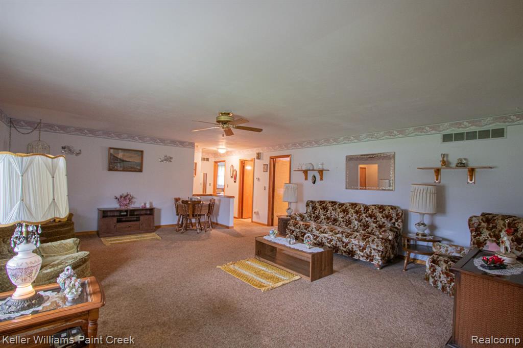 53330 SCHOENHERR Road, Shelby Twp, MI 48315 — Photo 5
