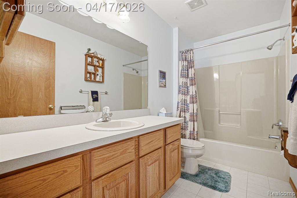 72689 Dequindre Road, Leonard, MI 48367 — Photo 50