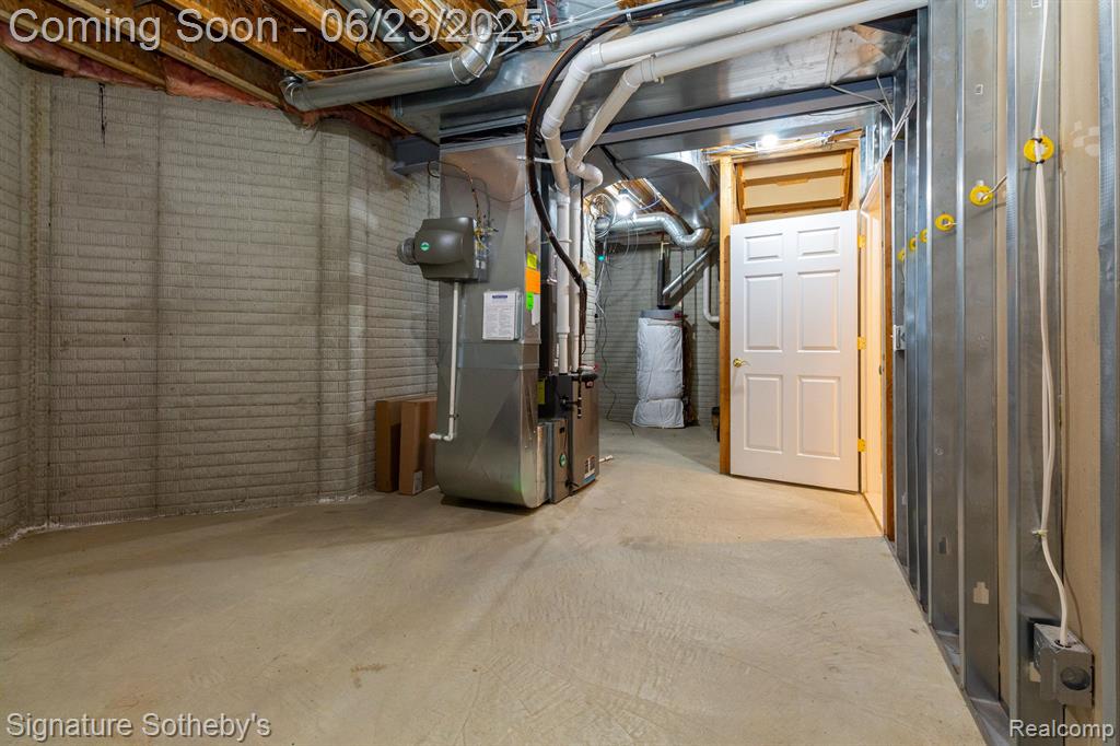 49965 BLACKBERRY Trail, Novi, MI — Photo 45
