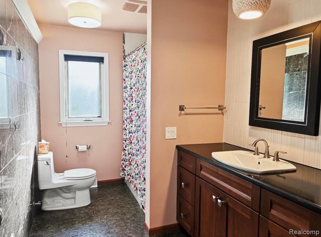 3835 N Graham Road, Freeland, MI 48623 — Photo 14
