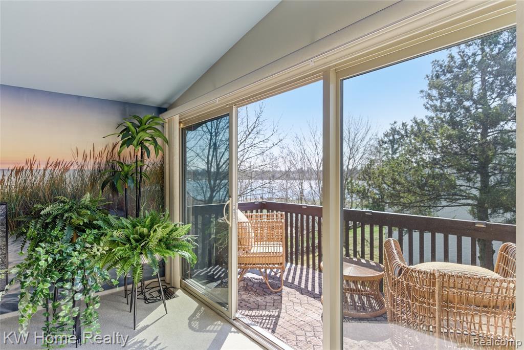 4749 Tara Court, West Bloomfield, MI 48323 — Photo 40