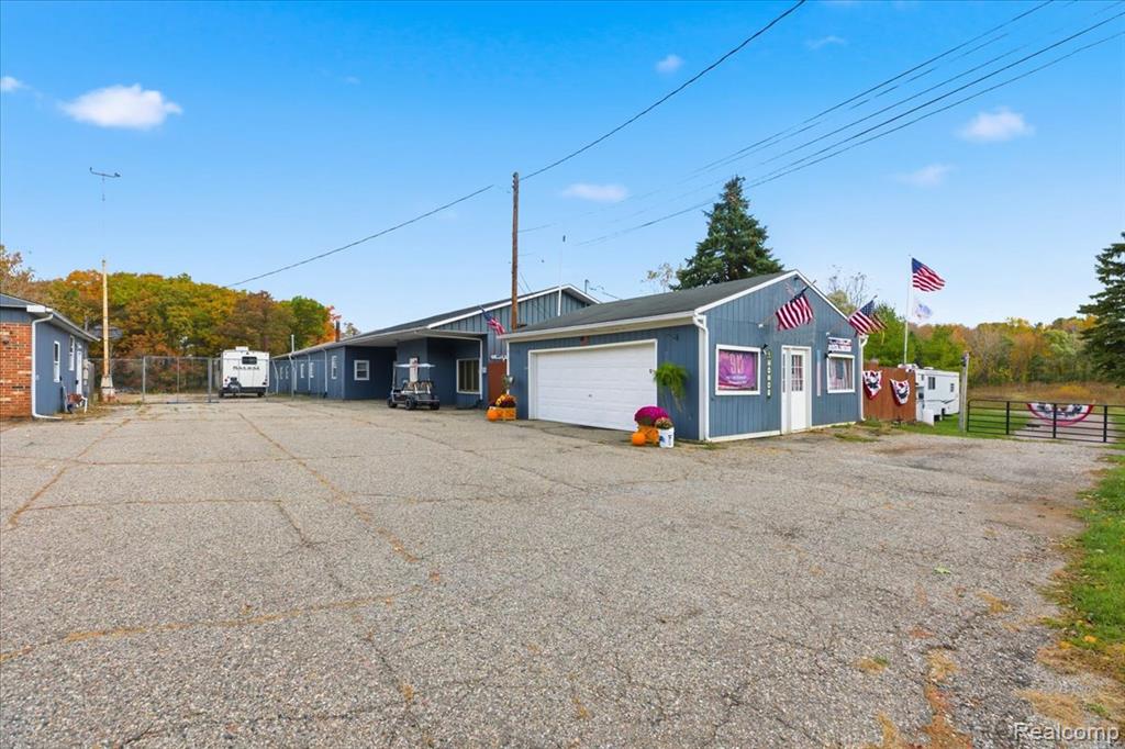 4718 Davison Road, Lapeer, MI 48446 — Photo 5