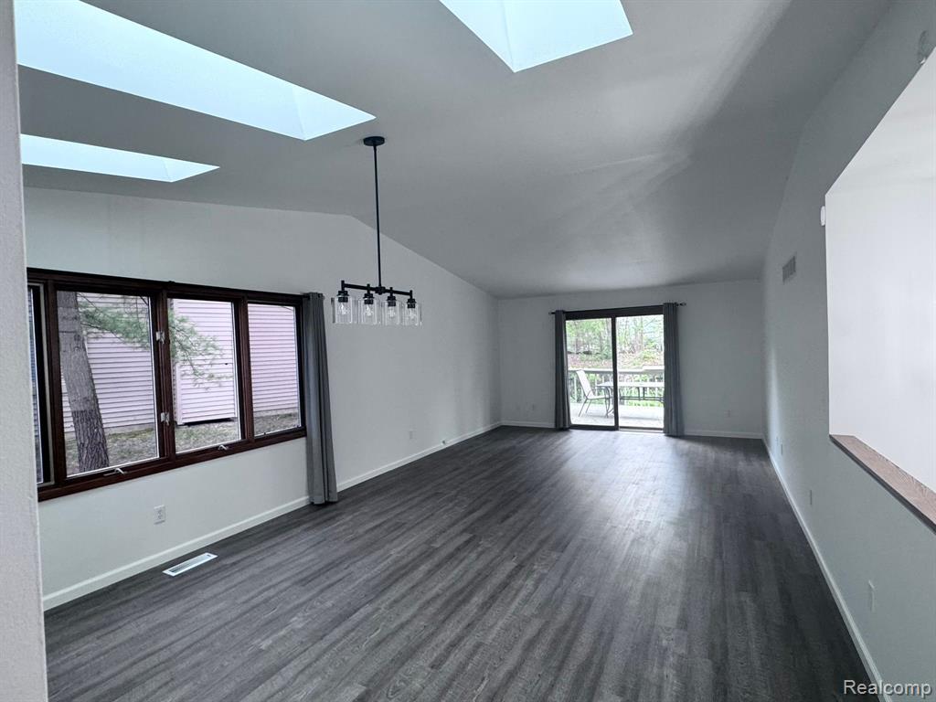5440 PARKGROVE Road, Ann Arbor, MI 48103 — Photo 4