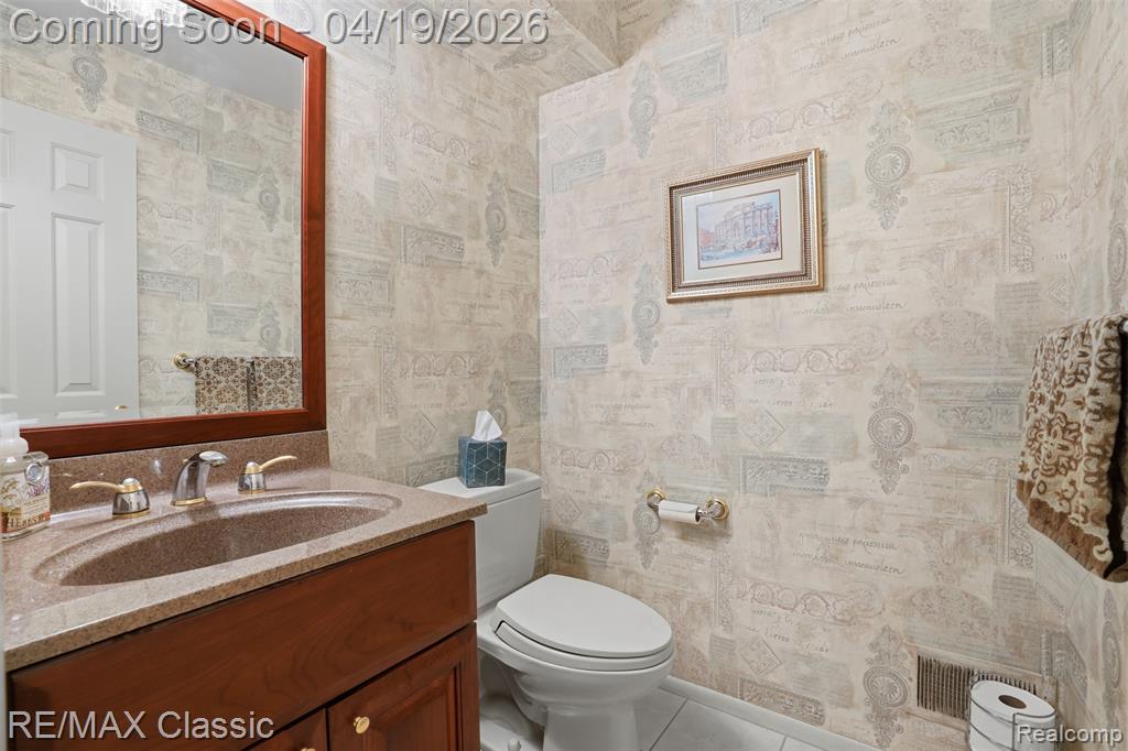 3398 Tiquewood, Commerce Twp, MI 48382 — Photo 27