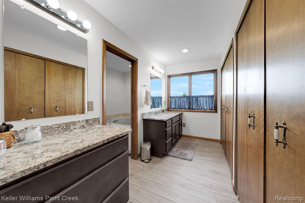 9594 MARQUETTE Road, Wales, MI — Photo 20