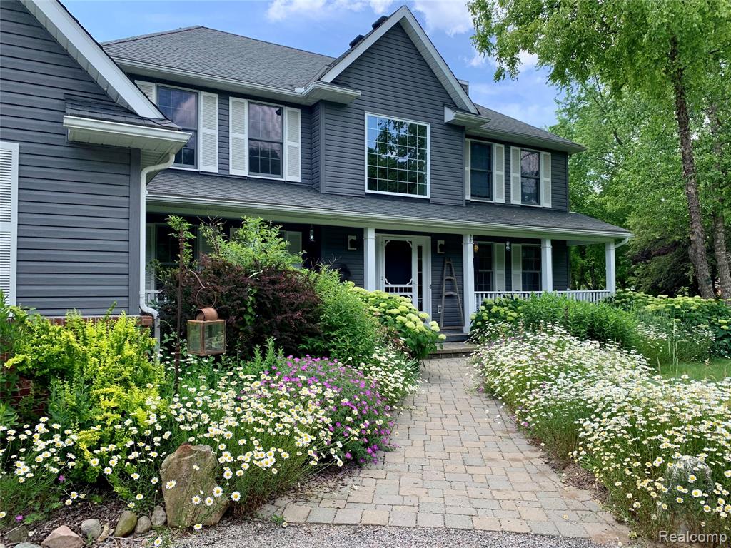 6060 Challis Road, Brighton, MI 48116 — front exterior