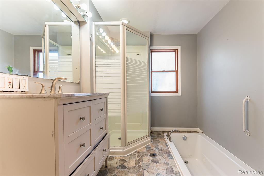 8128 Halfway Drive, Brighton, MI 48116 — Photo 15
