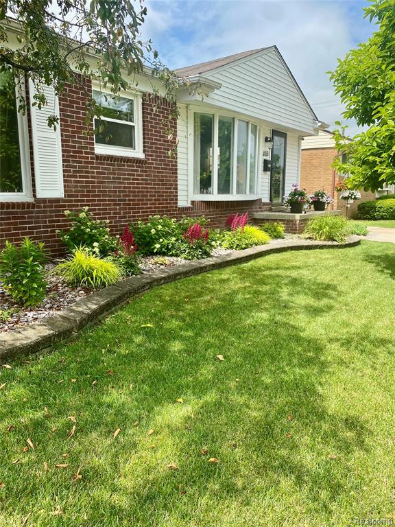 869 Pagel Avenue, Lincoln Park, MI 48146 — Photo 3