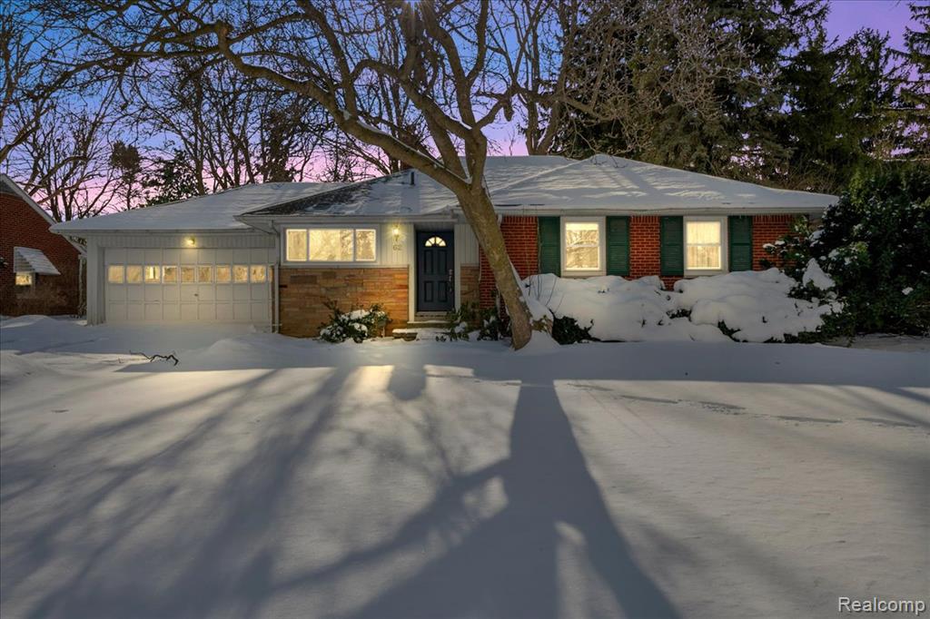 62 Barrington Road, Bloomfield Hills, MI 48302 — front exterior