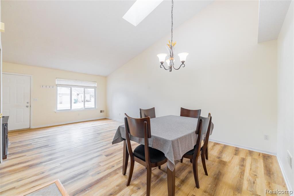 23342 Stiles Court, Trenton, MI 48183 — Photo 9