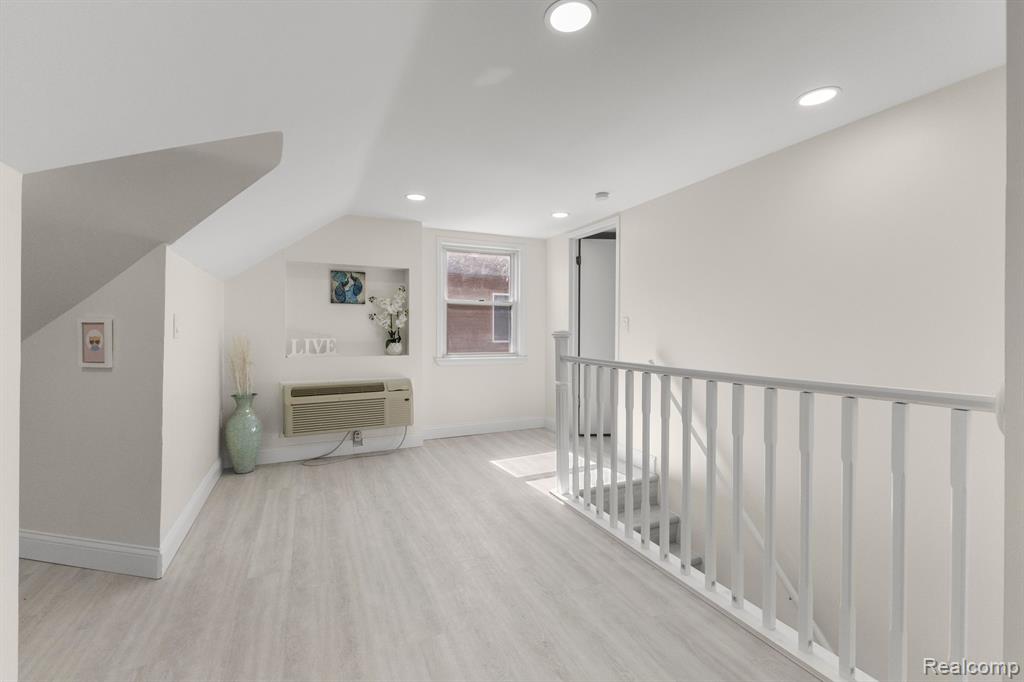 6447 CENTRALIA Street, Dearborn Heights, MI 48127 — Photo 26