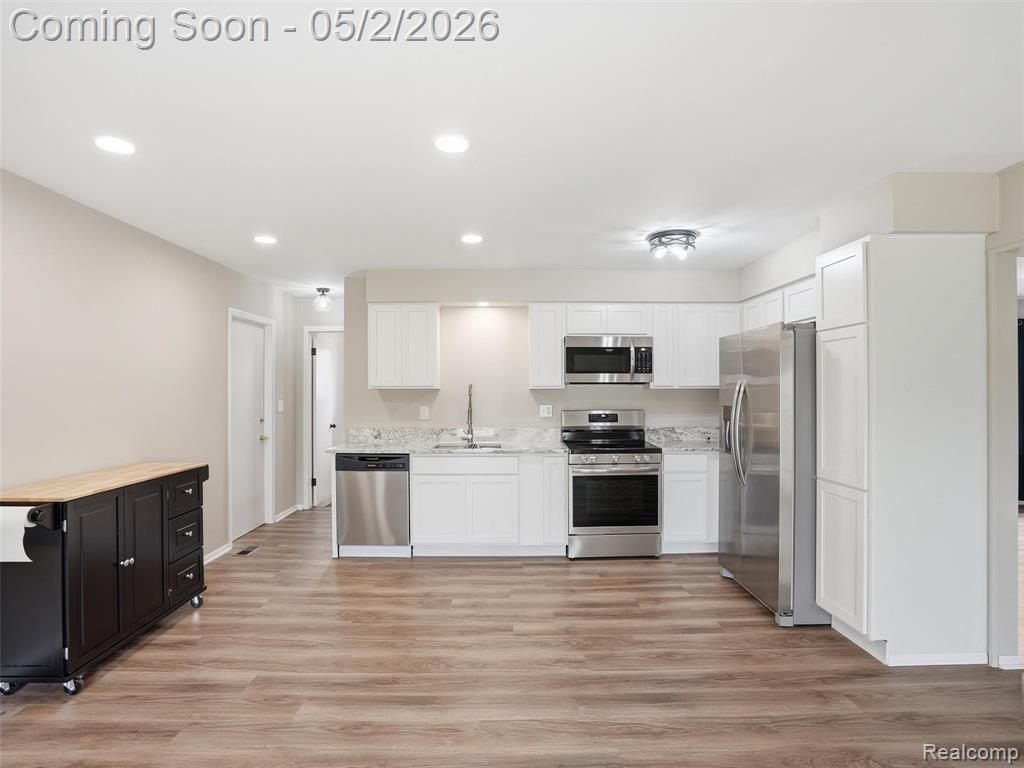 8618 Alwardt Drive, Sterling Heights, MI 48313 — Photo 9