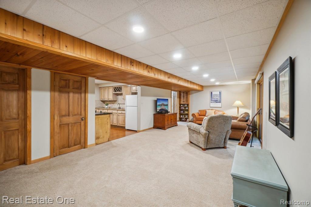 11175 SAND CRANE Way, South Lyon, MI 48178 — Photo 33