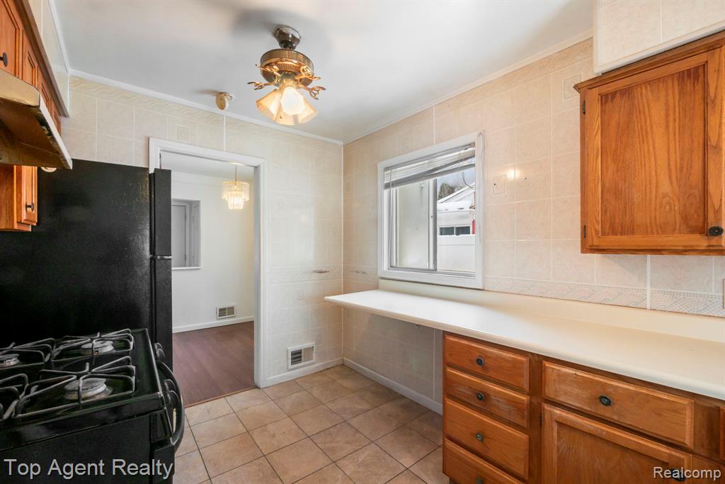 520 Linda Vista Drive, Pontiac, MI 48342 — Photo 15