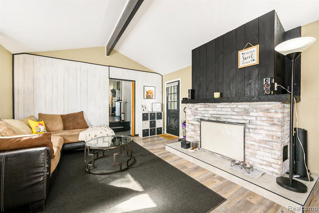 6100 Williams Lake Rd, Waterford, MI 48329 — Photo 3