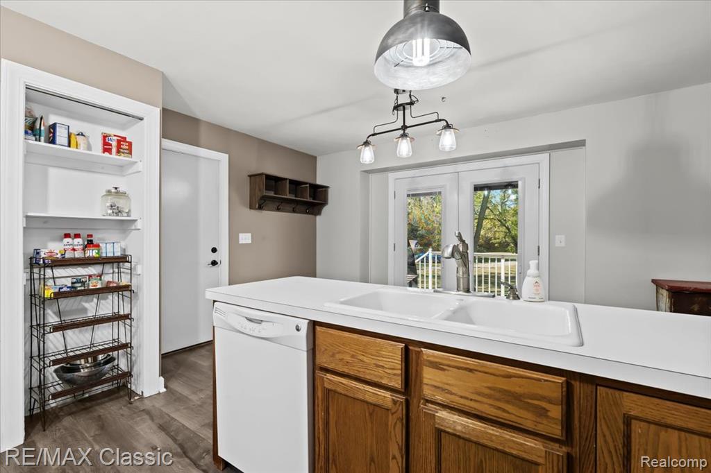 10979 Milford Road, Holly, MI 48442 — Photo 9