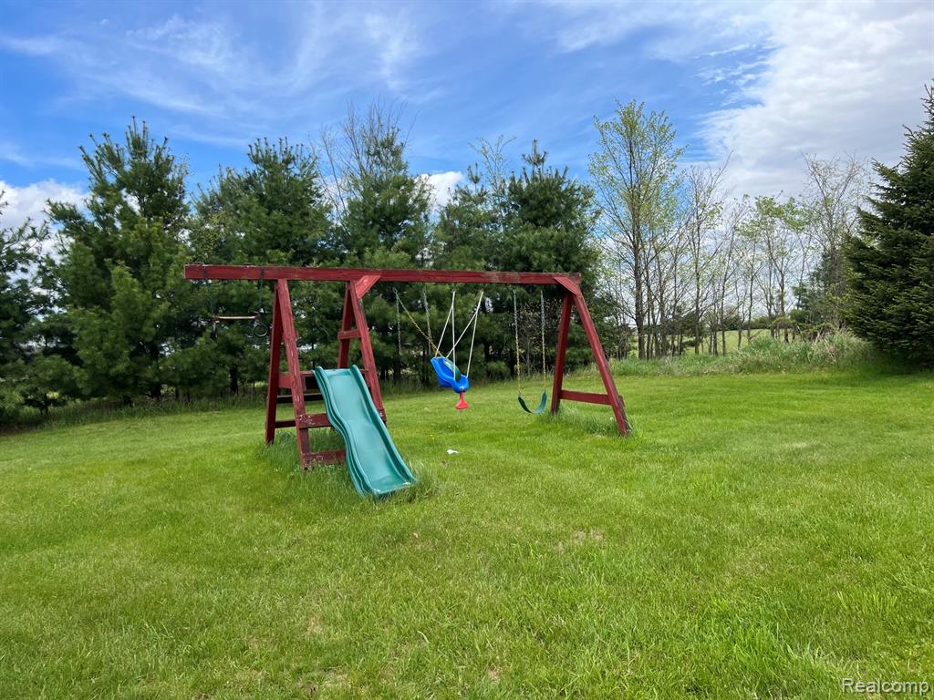 2385 Barnes Road, North Branch, MI 48461 — Photo 8
