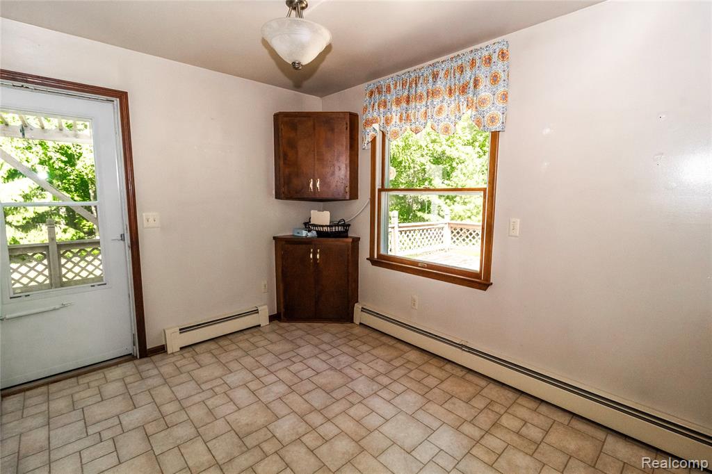 9051 Vienna Road, Otisville, MI 48463 — Photo 7