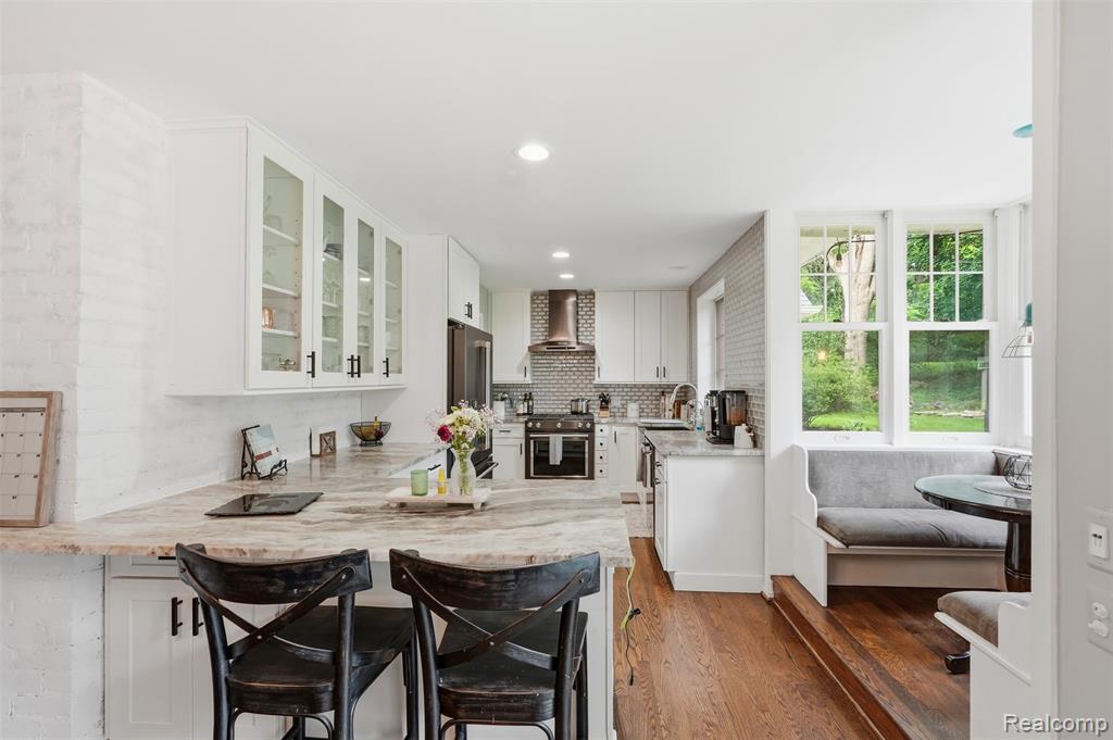 27310 Crestwood Drive, Franklin, MI 48025 — Photo 13