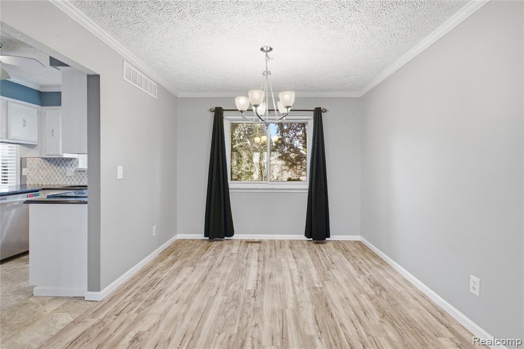 16213 Haverhill Drive, Macomb, MI 48044 — Photo 25