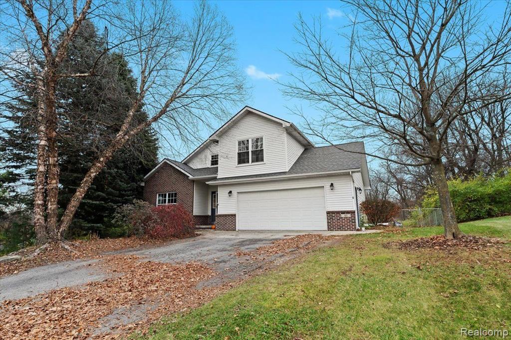 41 SUNSET PINES Drive, Howell, MI 48843 — Photo 2