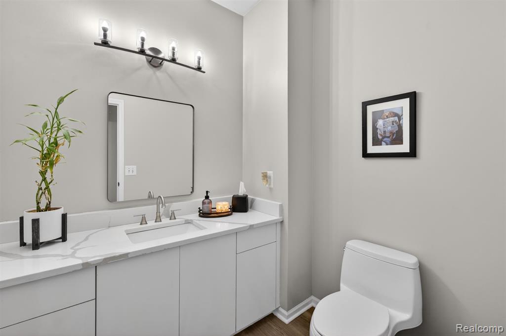 7359 Colchester Lane, West Bloomfield, MI — Photo 37