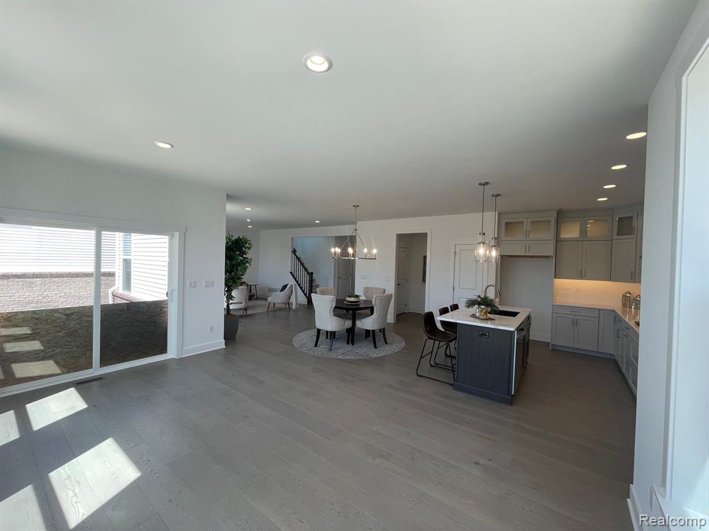 7885 ARIMOORE Drive, West Bloomfield, MI — Photo 11