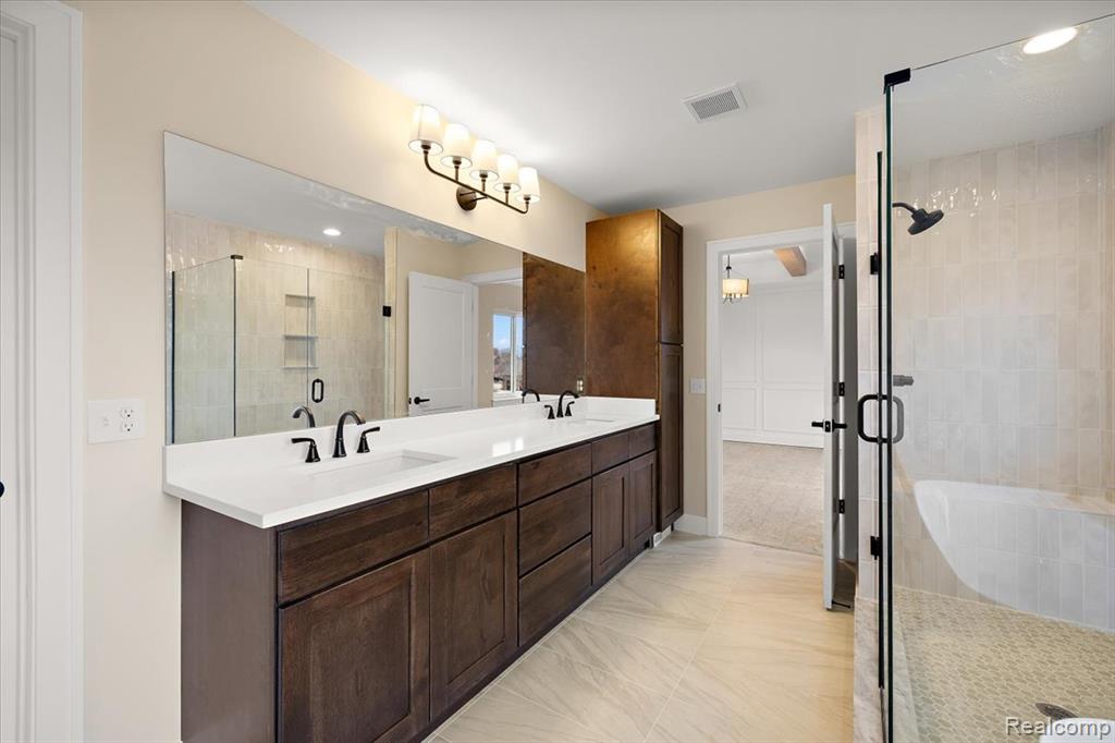 50386 Mistwood Drive, Macomb, MI 48042 — Photo 36