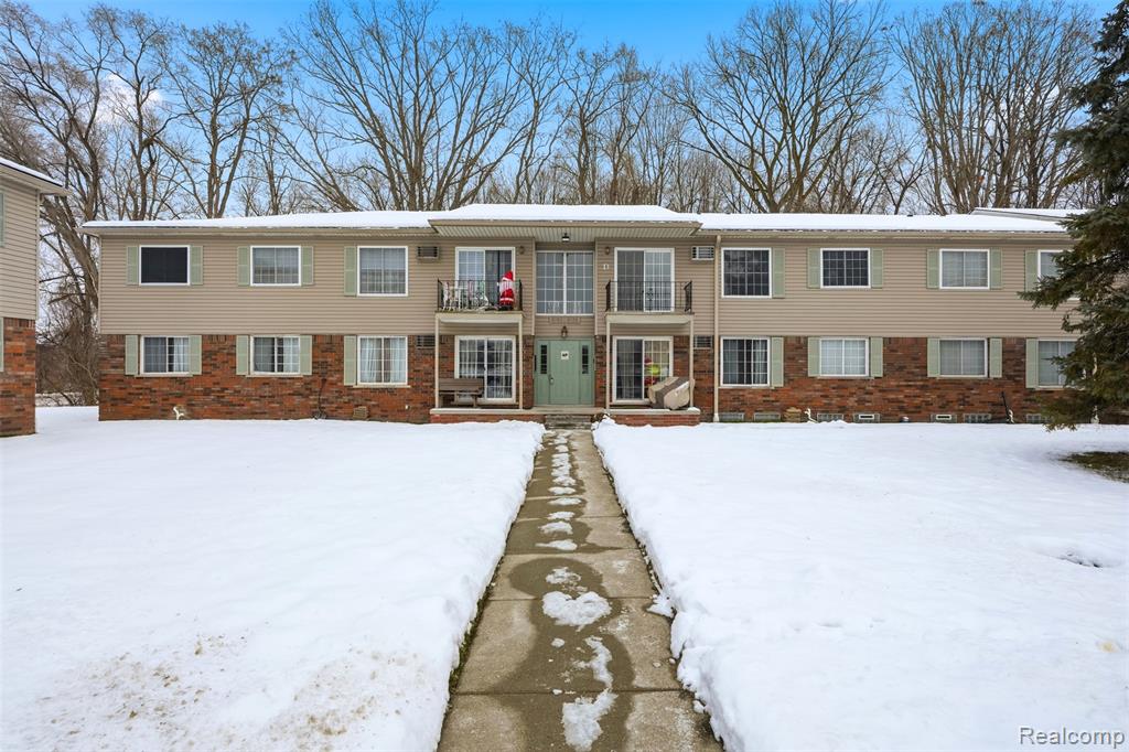 8188 24 Mile Road, Shelby Twp, MI 48316 — front exterior