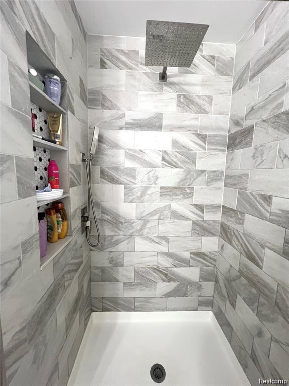 13185 Canopy Drive, Sterling Heights, MI, 48313