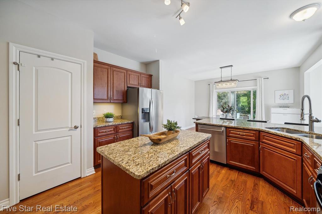 49529 TAFT Lane, Canton, MI 48188 — Photo 10