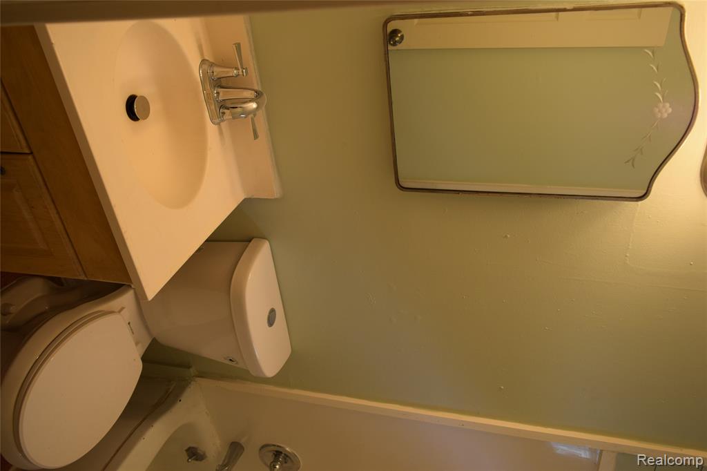 821 Vermilya Avenue, Flint, MI 48507 — Photo 4