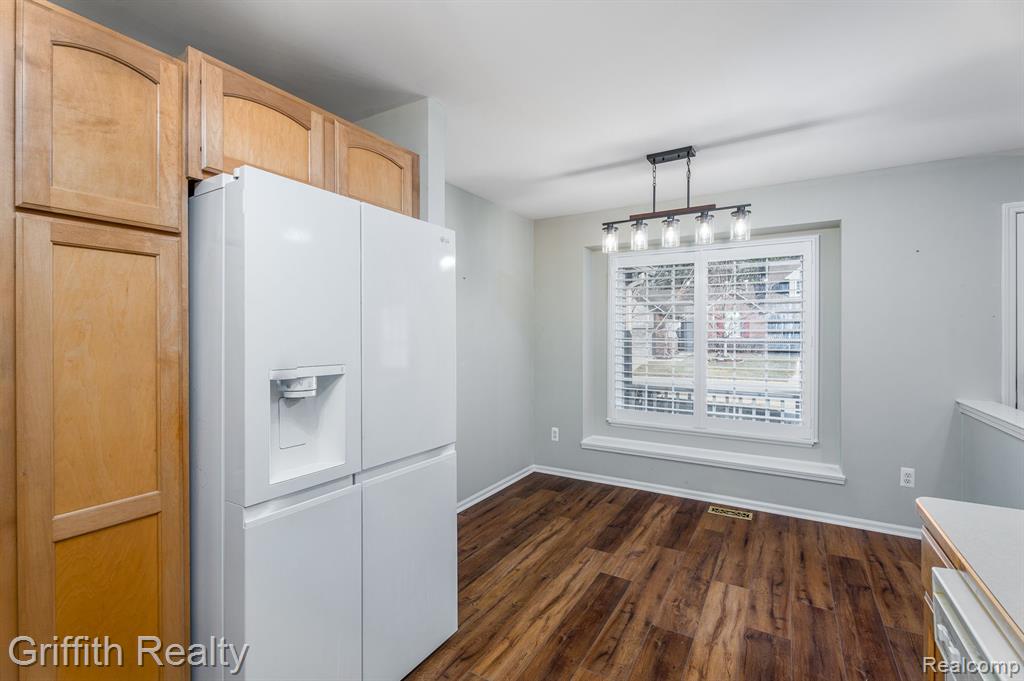 389 WOODFIELD SQUARE Lane, Brighton, MI 48116 — Photo 12