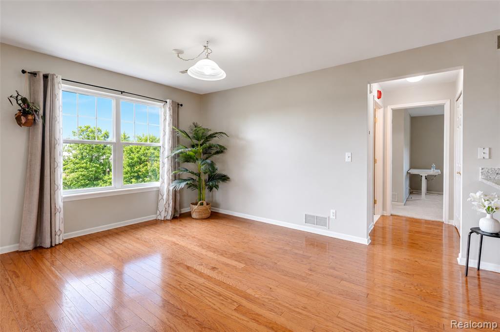 41633 Tera Lane, Novi, MI — Photo 18