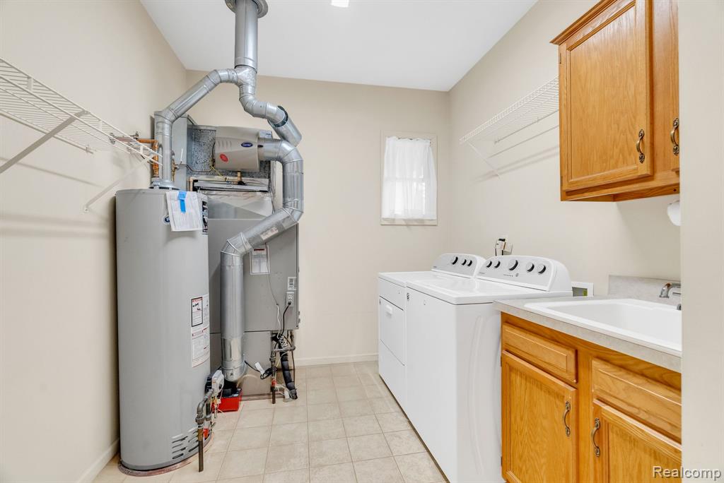 4039 Stoney Creek Drive, Fort Gratiot, MI 48059 — Photo 28