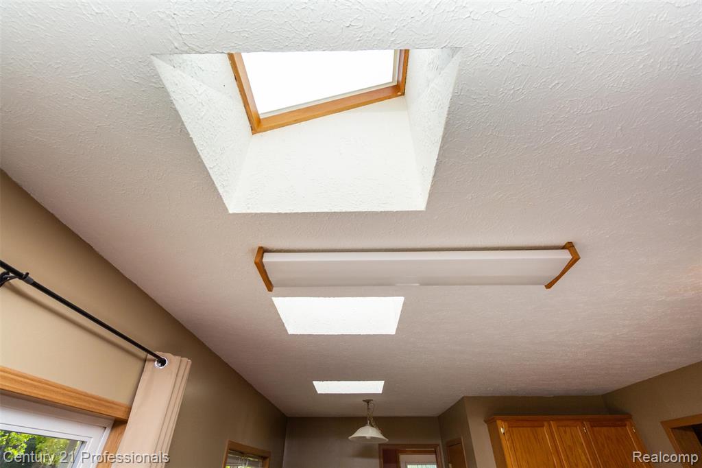 4080 Cass Elizabeth Road, Waterford, MI 48328 — Photo 13