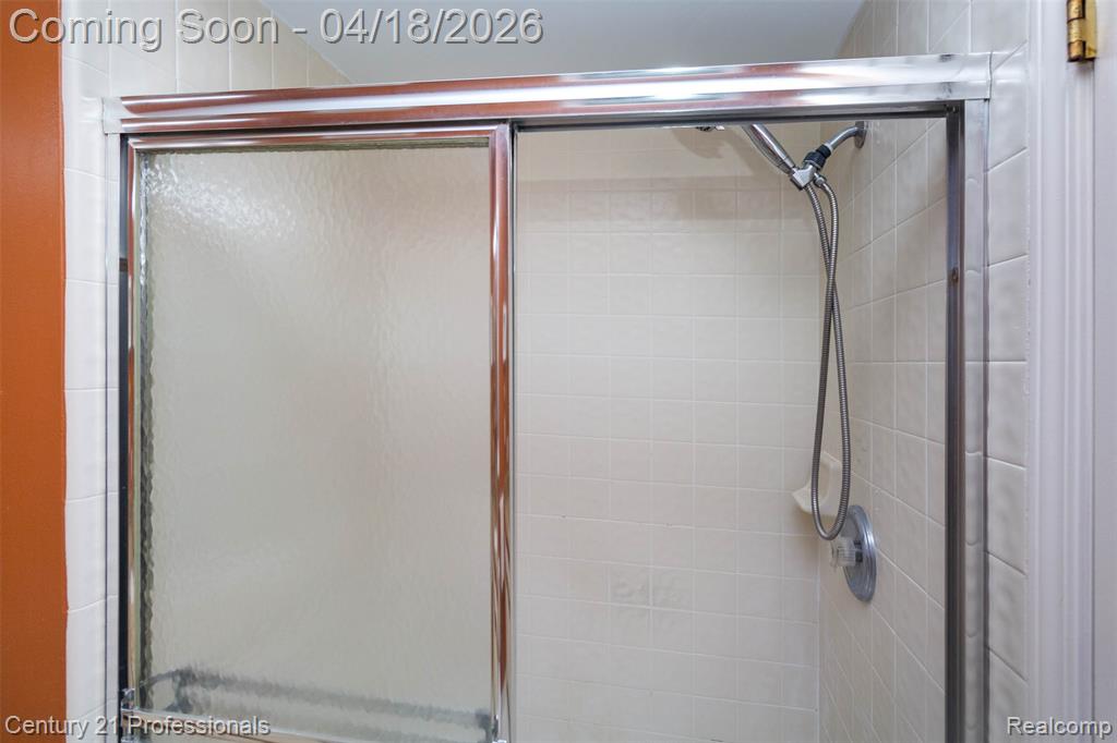 1256 Autumn Drive, Troy, MI 48098 — Photo 24