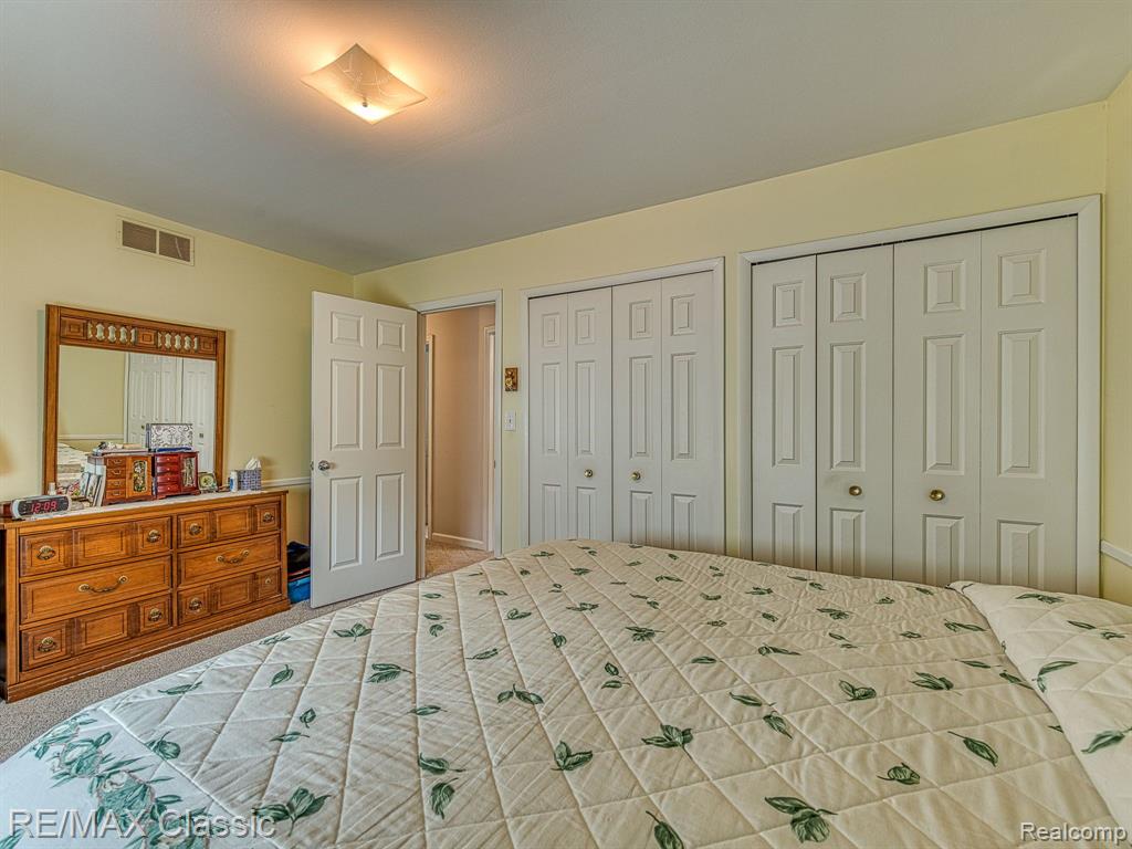8866 MANTON Avenue, Plymouth, MI 48170 — Photo 11