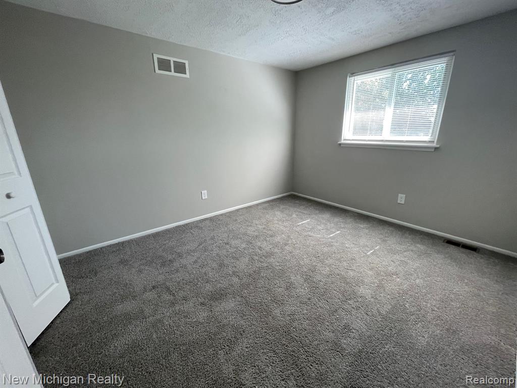 2427 CARRIAGE Way, Ypsilanti, MI 48197 — Photo 28