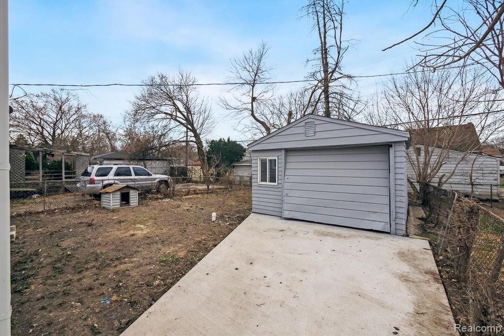 9579 ARTESIAN Street, Detroit, MI 48228 — Photo 36