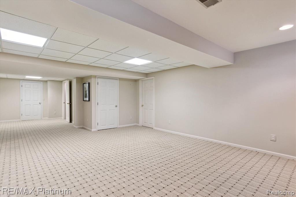 4823 FAIRWAYS Drive, Brighton, MI 48116 — Photo 42
