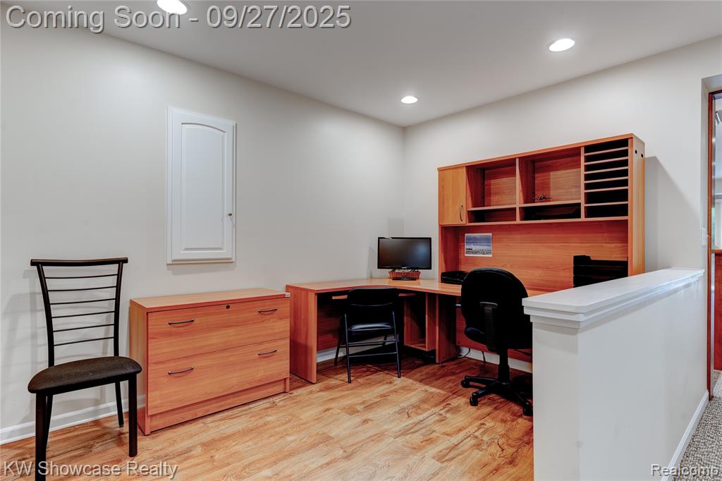 778 Knolls Landing Drive, Milford, MI 48381 — Photo 33