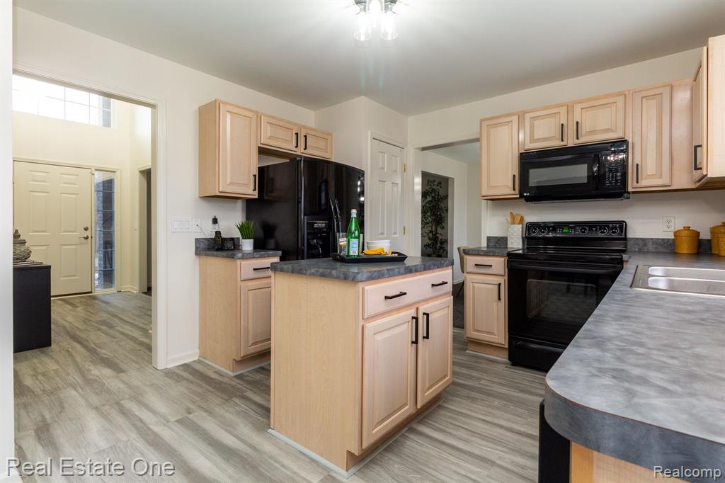 3281 NIAGARA Avenue, Canton, MI 48188 — Photo 15