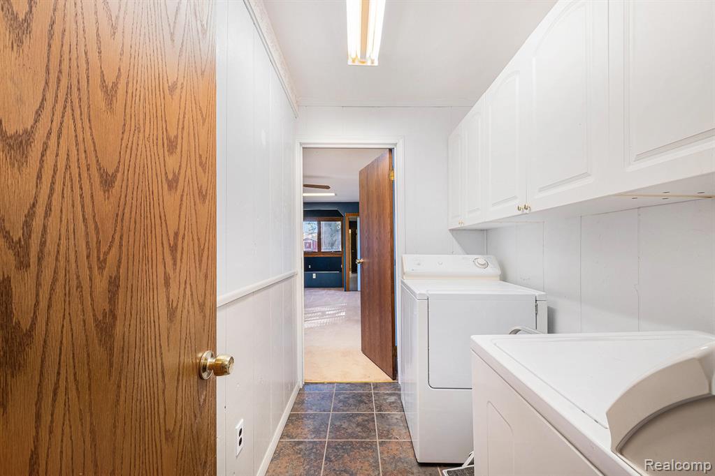 5474 Country Lane, Flint, MI 48506 — Photo 14